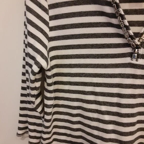 Ruby Rd. Petite Medium Grey & White Striped Top w.Silver Nougats on V Neckline. - Picture 3 of 4
